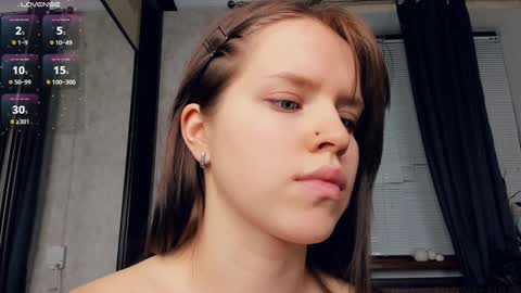 Snapshot of beauty_future chatting on 01-23-25, 04:37 Nicole online show from 01-23-25, 04:37