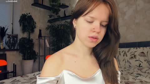 Snapshot of beauty_future chatting on 02-01-25, 07:05 Nicole online show from 02-01-25, 07:05