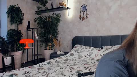 Snapshot of beauty_future chatting on 02-03-25, 07:18 Nicole online show from 02-03-25, 07:18