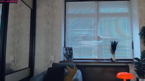 Snapshot of beauty_future chatting on 02-09-25, 10:20 Nicole online show from 02-09-25, 10:20