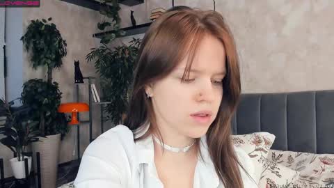 Snapshot of beauty_future chatting on 02-15-25, 01:38 Nicole online show from 02-15-25, 01:38