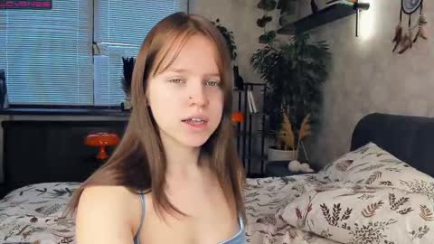 Snapshot of beauty_future chatting on 02-17-25, 07:15 Nicole online show from 02-17-25, 07:15