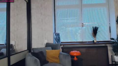 Snapshot of beauty_future chatting on 02-20-25, 12:15 Nicole online show from 02-20-25, 12:15