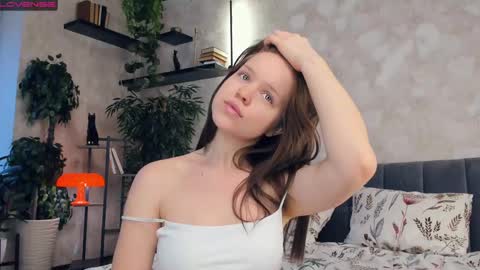 Snapshot of beauty_future chatting on 02-23-25, 06:28 Nicole online show from 02-23-25, 06:28