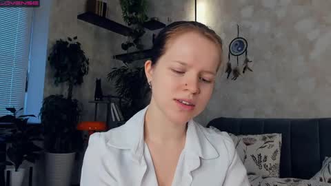 Snapshot of beauty_future chatting on 03-08-25, 06:43 Nicole online show from 03-08-25, 06:43