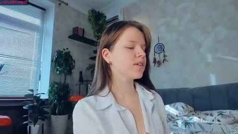 Snapshot of beauty_future chatting on 03-08-25, 12:52 Nicole online show from 03-08-25, 12:52