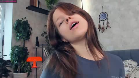 Snapshot of beauty_future chatting on 03-09-25, 01:26 Nicole online show from 03-09-25, 01:26