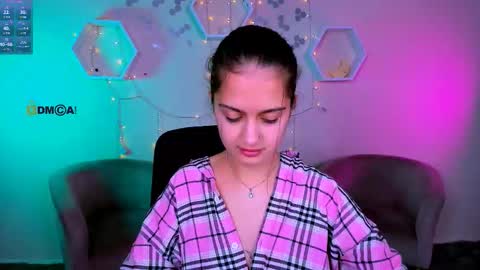 Snapshot of beauty_ginger chatting on 11-06-25, 09:43 beauty_ginger online show from 11-06-25, 09:43