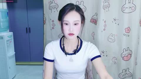 Snapshot of beauty_hanhan chatting on 10-13-25, 11:21 beauty_hanhan online show from 10-13-25, 11:21