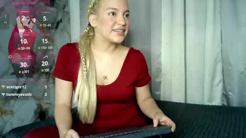 Snapshot of beauty_lana18 chatting on 07-31-26, 10:20 lana online show from 07-31-26, 10:20