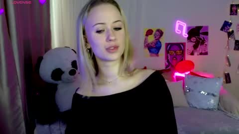 Snapshot of beauty_sashaxx chatting on 04-18-26, 01:37 beauty Sasha online show from 04-18-26, 01:37