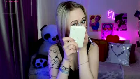 Snapshot of beauty_sashaxx chatting on 04-25-26, 02:14 beauty Sasha online show from 04-25-26, 02:14