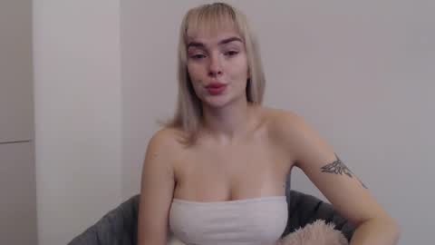 POLLY online show from 10-08-25, 09:40