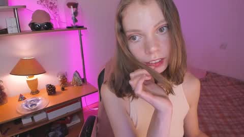 Eliise online show from 12-30-24, 09:37