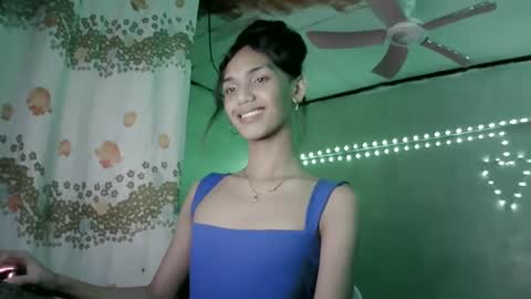 Snapshot of beautyhotasia123 chatting on 12-15-24, 07:42 beautyhotasia123 online show from 12-15-24, 07:42