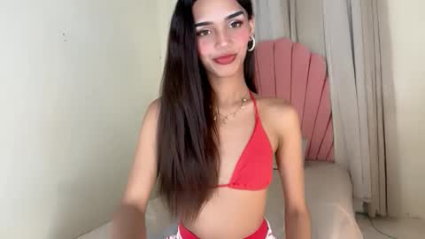 Snapshot of beautyhotasia123 chatting on 10-07-25, 12:02 beautyhotasia123 online show from 10-07-25, 12:02