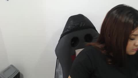 beautyykarol online show from 11-25-25, 04:40