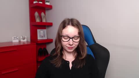 Zoe online show from 01-13-25, 07:21