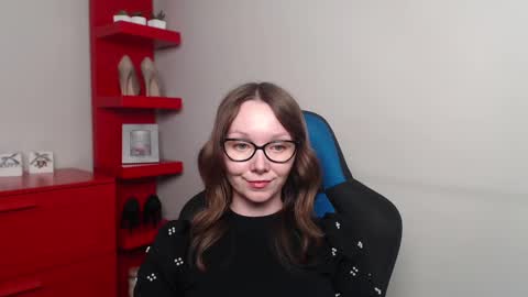 Zoe online show from 02-19-25, 12:00