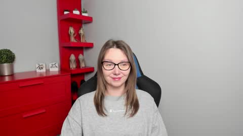 Zoe online show from 11-04-25, 06:34