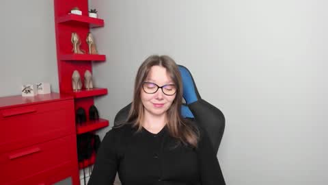 Zoe online show from 12-03-25, 06:54