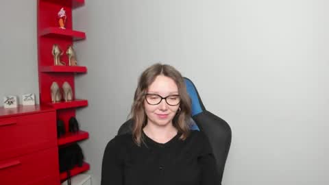 Zoe online show from 05-15-26, 06:53