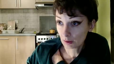 Raluca online show from 12-13-25, 07:53