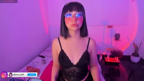 Snapshot of becca_be_ chatting on 07-11-26, 04:37 Becca is here online show from 07-11-26, 04:37