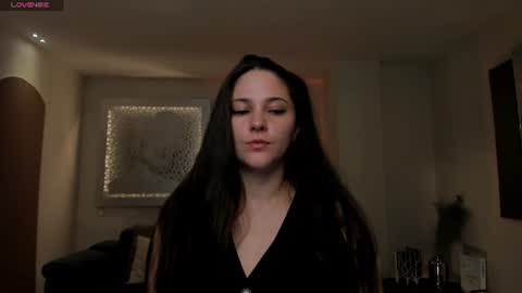 Snapshot of beccabaxter chatting on 06-13-26, 11:52 Am Becca online show from 06-13-26, 11:52