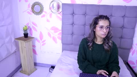 beccamilanni online show from 11-12-25, 12:16