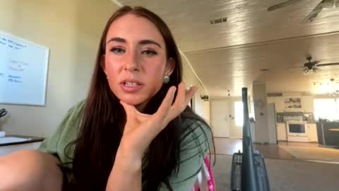 beccaraexoxo online show from 06-10-26, 11:57