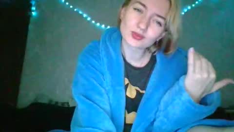 Snapshot of beckixjewelqw chatting on 04-27-26, 06:55 BeckiXJewelqw online show from 04-27-26, 06:55