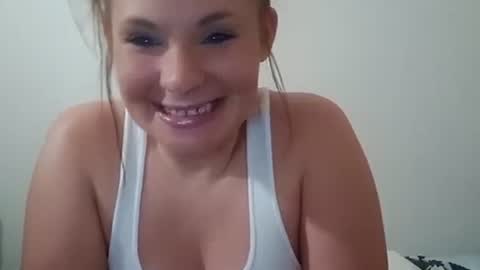 BECKY BOO  online show from 12-04-25, 04:00