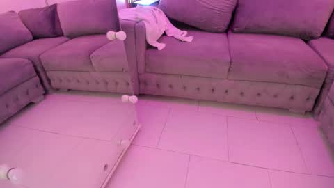 Victoria  online show from 03-21-26, 10:53