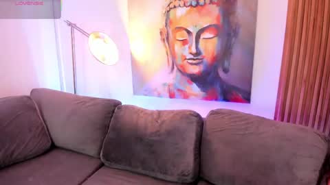 Snapshot of becky_vega chatting on 05-12-26, 10:56 Victoria online show from 05-12-26, 10:56