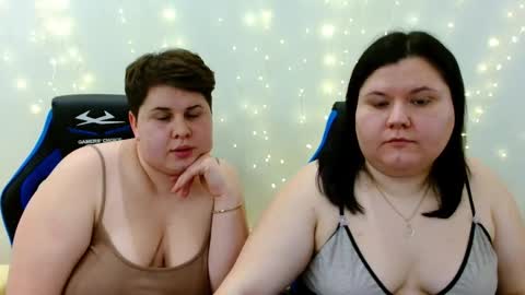 BeckyAndEllen online show from 12-13-25, 09:42