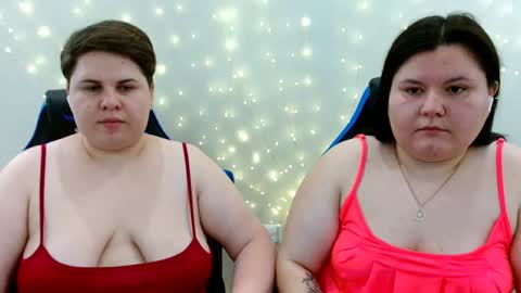 Snapshot of beckyandellen chatting on 07-10-26, 12:30 BeckyAndEllen online show from 07-10-26, 12:30