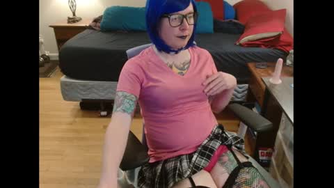 Snapshot of beckyking chatting on 01-05-25, 09:47 BeckyKinkg online show from 01-05-25, 09:47