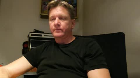 Snapshot of beefeater_7 chatting on 11-23-25, 09:36 beefeater_7 online show from 11-23-25, 09:36