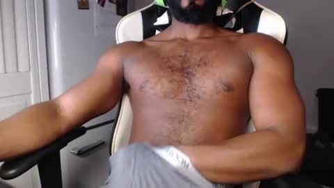Snapshot of beefyhairyjock chatting on 11-09-25, 10:19 beefyhairyjock online show from 11-09-25, 10:19
