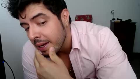 Snapshot of beefypecs_10 chatting on 05-29-26, 07:12 Criss2fer online show from 05-29-26, 07:12