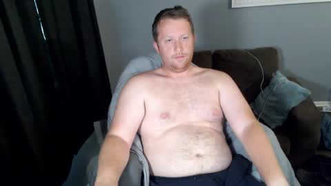 Snapshot of beefystr8guy chatting on 04-27-26, 11:03 MascDadBod online show from 04-27-26, 11:03