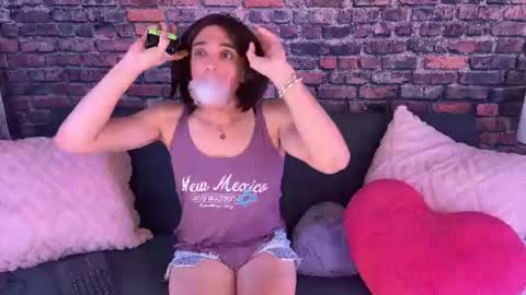 Roxy Runs Far online show from 08-08-26, 12:29