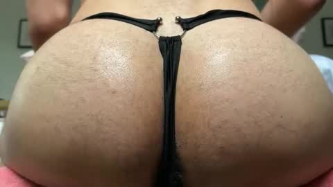 Snapshot of beerbum chatting on 05-20-26, 12:00 beerbum online show from 05-20-26, 12:00