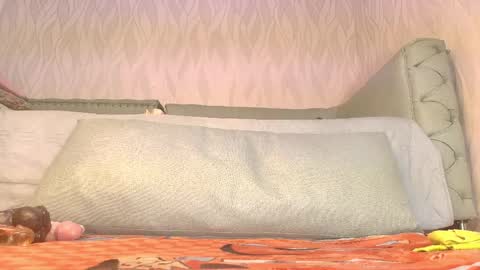 Snapshot of begoniia_ chatting on 02-22-25, 06:17 Begonia online show from 02-22-25, 06:17