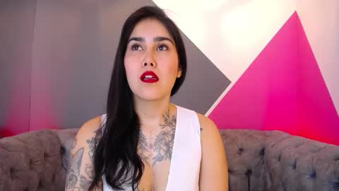 Snapshot of beidy_rous chatting on 11-15-25, 11:40 beidy rous online show from 11-15-25, 11:40