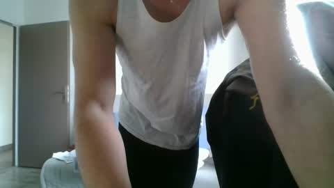 Snapshot of bel7ebite chatting on 01-29-25, 10:58 bel7ebite online show from 01-29-25, 10:58