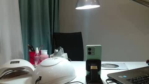 Snapshot of bela747741 chatting on 01-10-25, 07:25 kevin and Bella online show from 01-10-25, 07:25