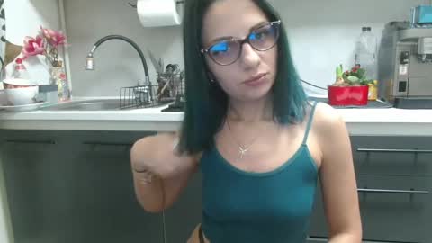 Snapshot of bela747741 chatting on 02-13-25, 07:42 kevin and Bella online show from 02-13-25, 07:42