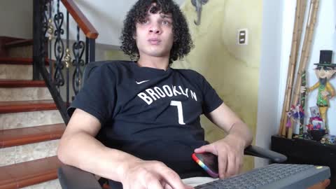 independent model online show from 12-23-24, 11:17